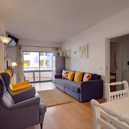 Al - 1021 Impervilla Apartment